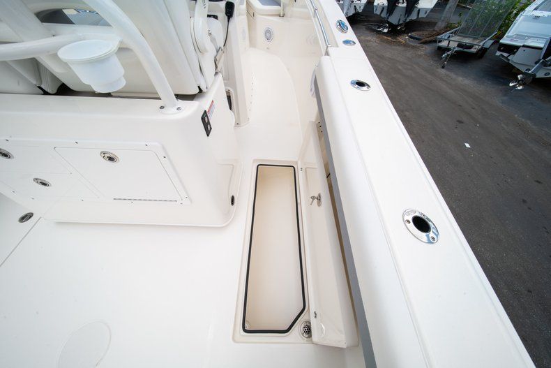 Thumbnail 21 for New 2019 Cobia 280 Center Console boat for sale in Miami, FL
