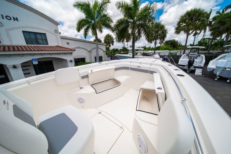 Thumbnail 31 for New 2019 Cobia 280 Center Console boat for sale in Miami, FL