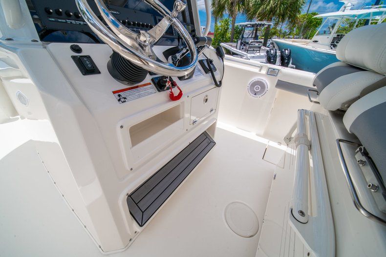 Thumbnail 28 for New 2019 Cobia 280 Center Console boat for sale in Miami, FL