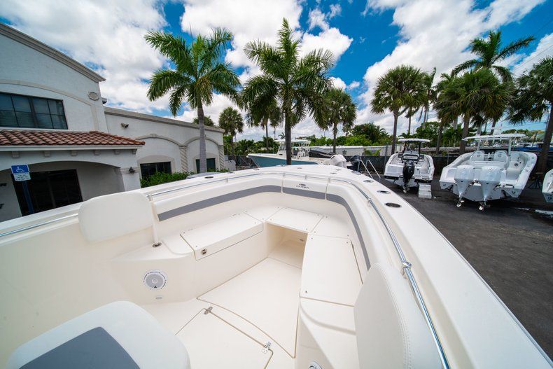 Thumbnail 30 for New 2019 Cobia 280 Center Console boat for sale in Miami, FL