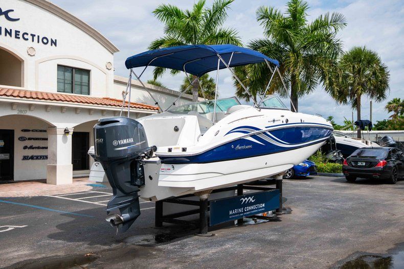 Thumbnail 7 for Used 2012 Hurricane SunDeck 2400 boat for sale in West Palm Beach, FL