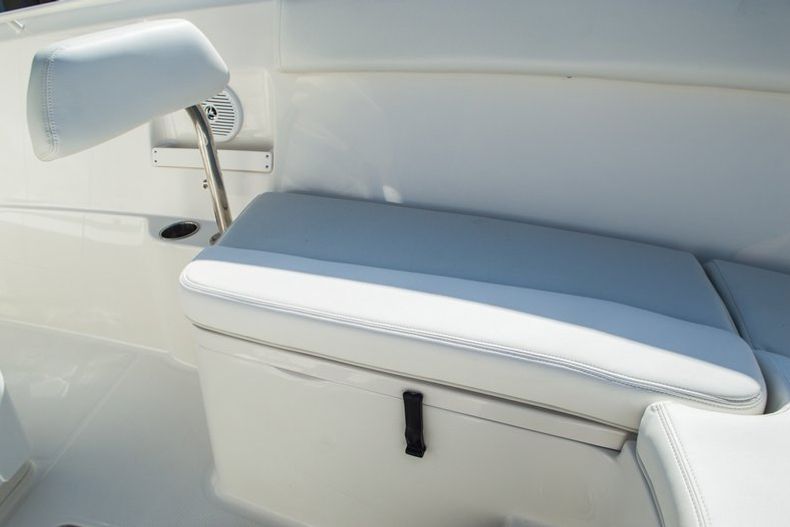 Thumbnail 18 for New 2015 Sailfish 270 CC Center Console boat for sale in Miami, FL