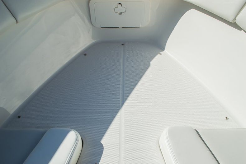 Thumbnail 21 for New 2015 Sailfish 270 CC Center Console boat for sale in Miami, FL