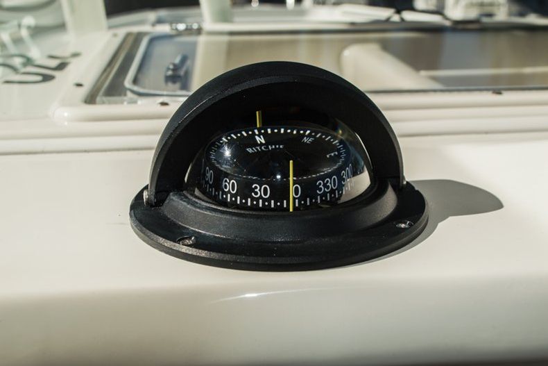 Thumbnail 31 for New 2015 Sailfish 270 CC Center Console boat for sale in Miami, FL