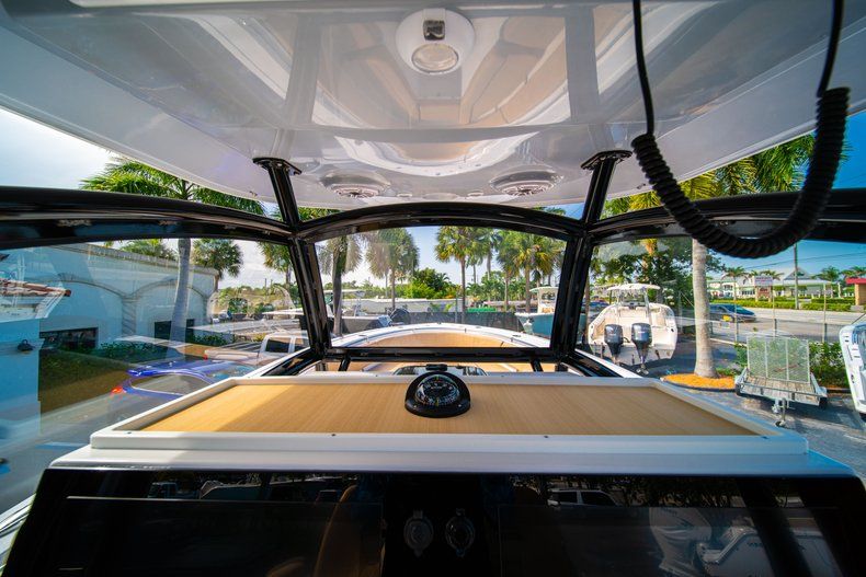 Thumbnail 26 for New 2019 Sportsman Open 312 Center Console boat for sale in West Palm Beach, FL