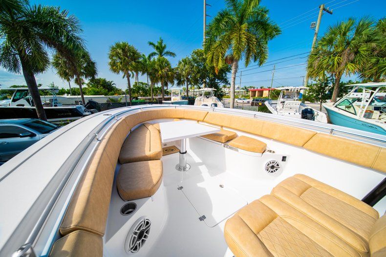 Thumbnail 36 for New 2019 Sportsman Open 312 Center Console boat for sale in West Palm Beach, FL