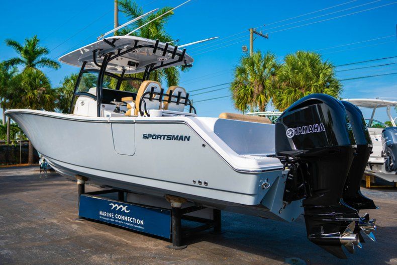 Thumbnail 5 for New 2019 Sportsman Open 312 Center Console boat for sale in West Palm Beach, FL