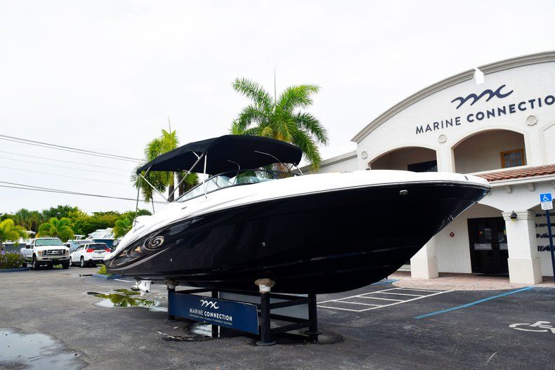 Thumbnail 1 for New 2019 Hurricane SD 2690 OB boat for sale in West Palm Beach, FL