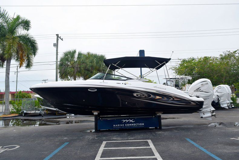 Thumbnail 4 for New 2019 Hurricane SD 2690 OB boat for sale in West Palm Beach, FL
