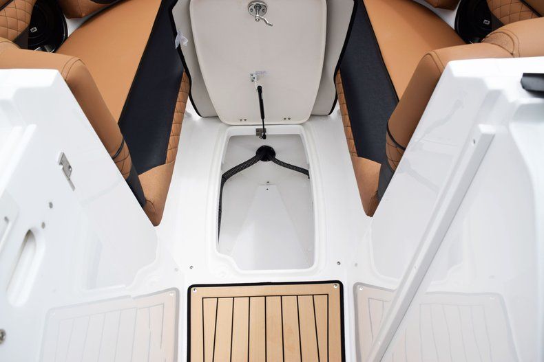 Thumbnail 72 for New 2019 Hurricane SD 2690 OB boat for sale in West Palm Beach, FL