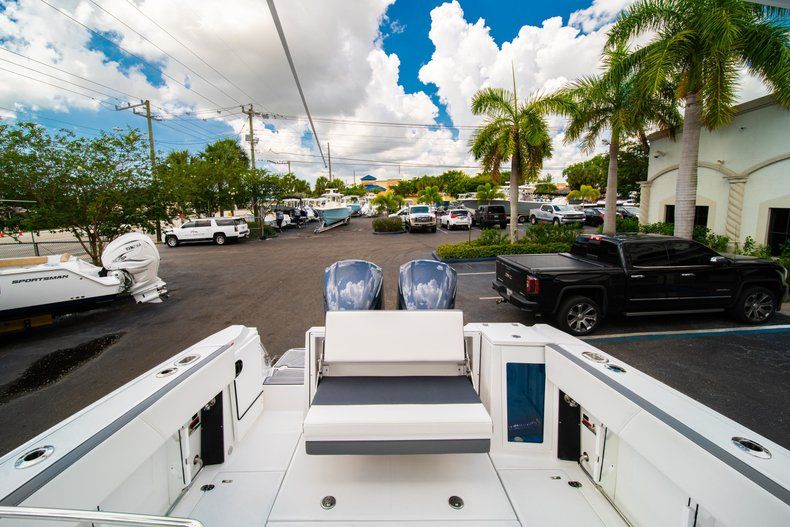 Thumbnail 10 for New 2019 Blackfin 272DC Dual Console boat for sale in West Palm Beach, FL