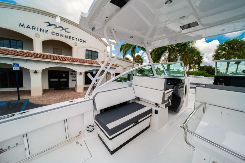 Thumbnail 23 for New 2019 Blackfin 272DC Dual Console boat for sale in West Palm Beach, FL
