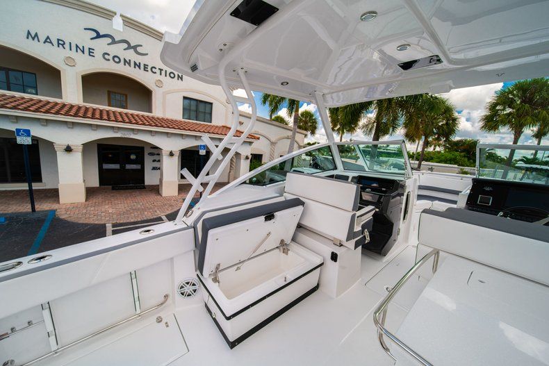 Thumbnail 24 for New 2019 Blackfin 272DC Dual Console boat for sale in West Palm Beach, FL