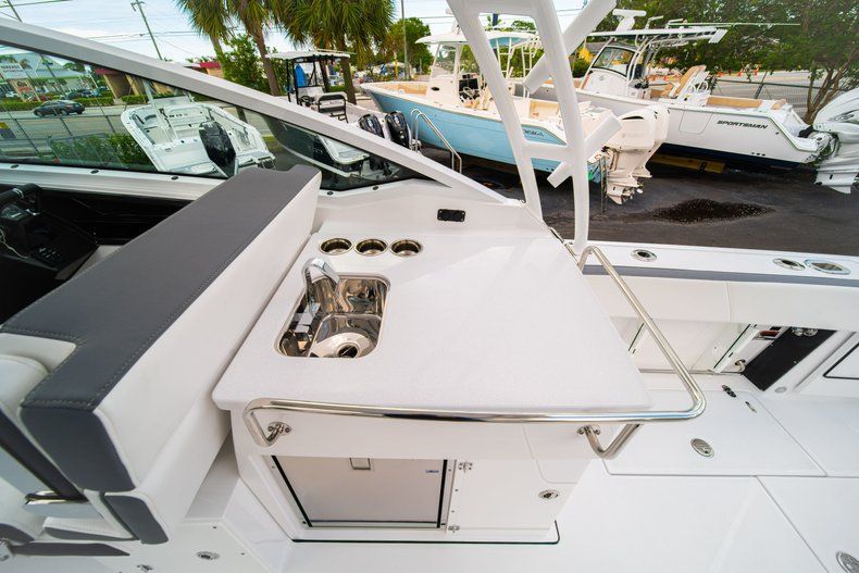 Thumbnail 28 for New 2019 Blackfin 272DC Dual Console boat for sale in West Palm Beach, FL