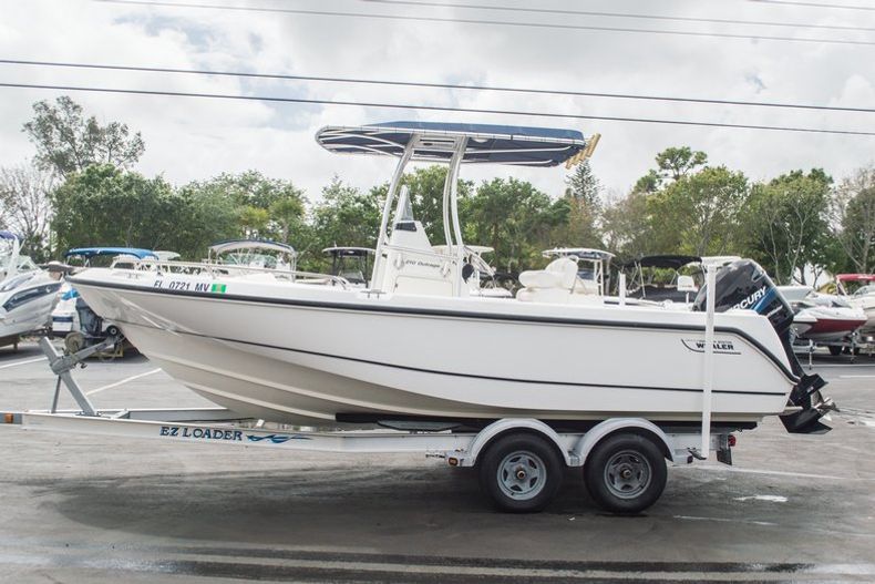 Thumbnail 1 for Used 2004 Boston Whaler 21 Outrage boat for sale in West Palm Beach, FL