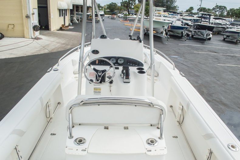 Thumbnail 9 for Used 2004 Boston Whaler 21 Outrage boat for sale in West Palm Beach, FL