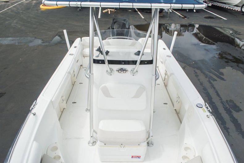 Thumbnail 10 for Used 2004 Boston Whaler 21 Outrage boat for sale in West Palm Beach, FL