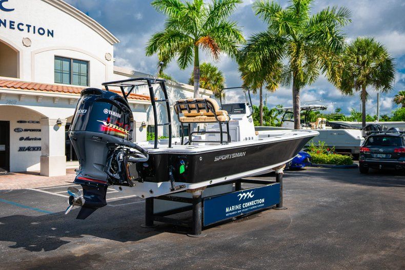 Thumbnail 7 for New 2019 Sportsman Tournament 214 Bay Boat boat for sale in Vero Beach, FL