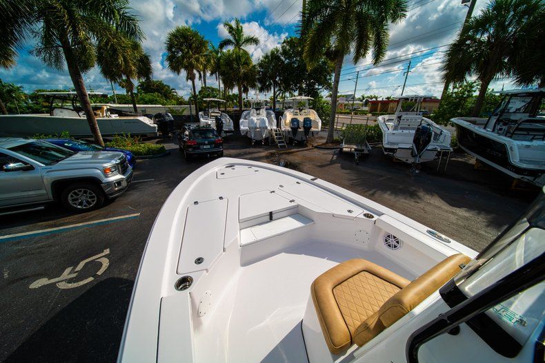 Thumbnail 30 for New 2019 Sportsman Tournament 214 Bay Boat boat for sale in Vero Beach, FL