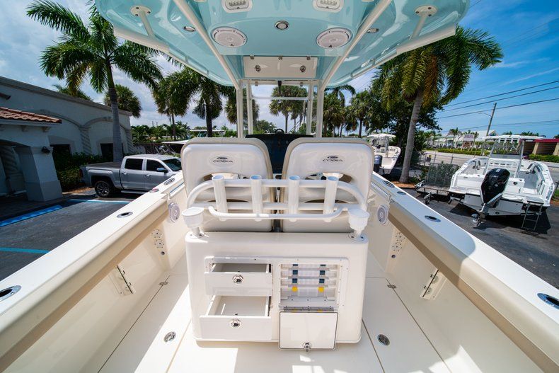 Thumbnail 16 for New 2019 Cobia 280 cc boat for sale in Fort Lauderdale, FL
