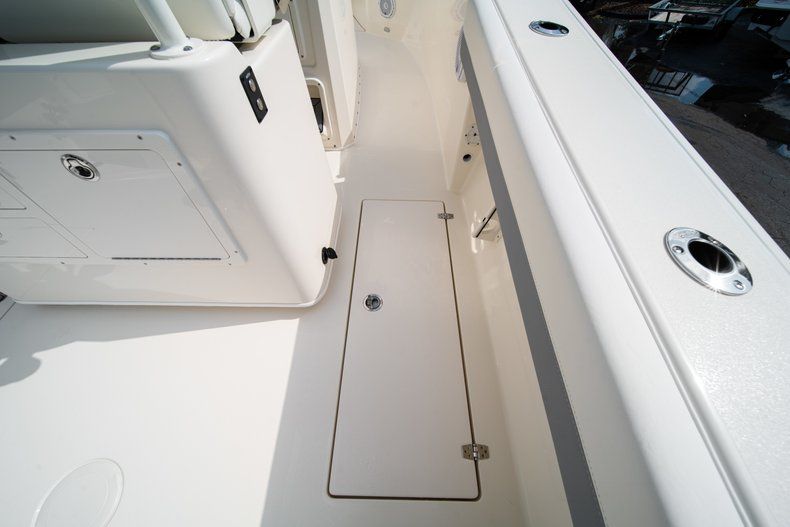 Thumbnail 13 for New 2019 Cobia 280 Center Console boat for sale in West Palm Beach, FL