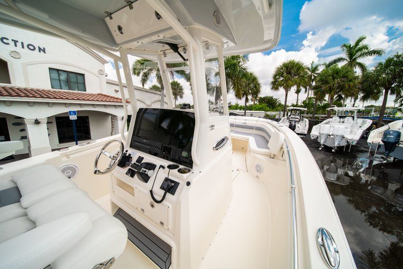 Thumbnail 19 for New 2019 Cobia 280 Center Console boat for sale in West Palm Beach, FL