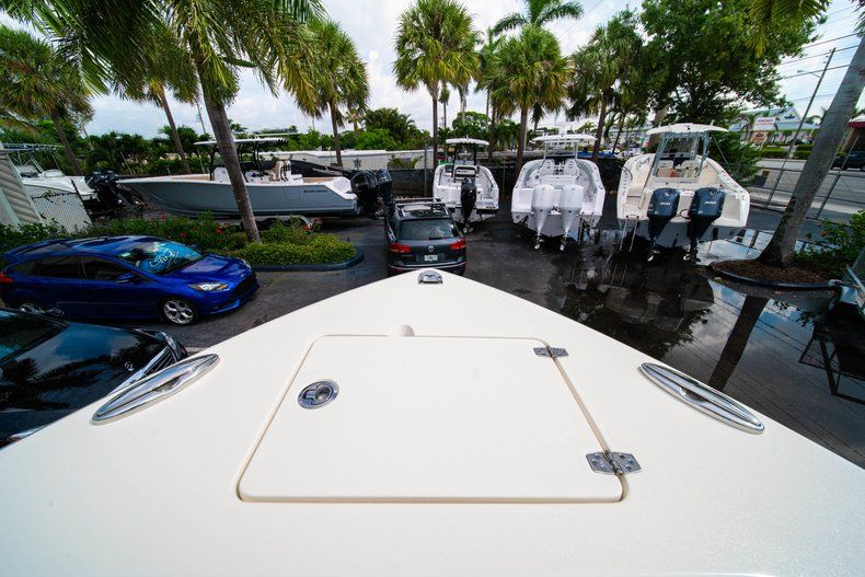 Thumbnail 34 for New 2019 Cobia 280 Center Console boat for sale in West Palm Beach, FL