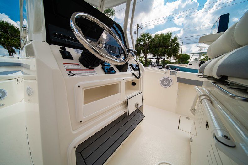 Thumbnail 29 for New 2019 Cobia 280 Center Console boat for sale in West Palm Beach, FL