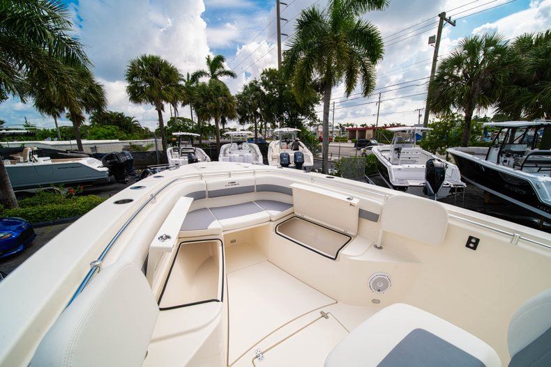Thumbnail 33 for New 2019 Cobia 280 Center Console boat for sale in West Palm Beach, FL