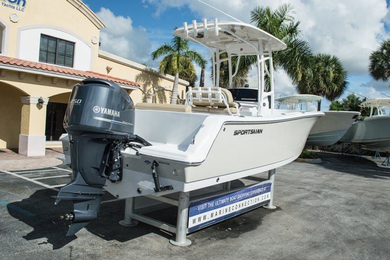 Thumbnail 5 for New 2015 Sportsman Open 232 Center Console boat for sale in Vero Beach, FL