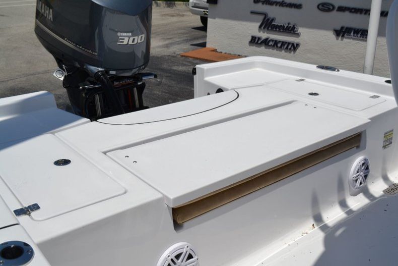 Thumbnail 18 for New 2019 Sportsman Masters 247 Bay Boat boat for sale in Miami, FL