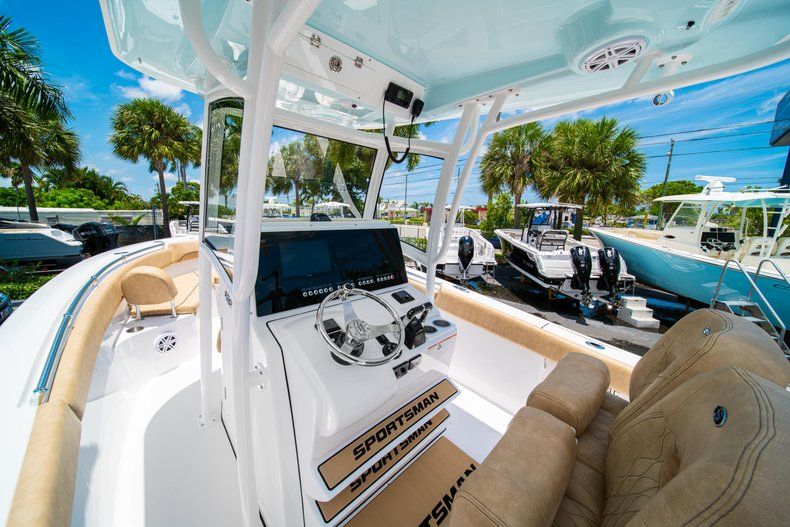 Thumbnail 26 for New 2019 Sportsman Heritage 251 Center Console boat for sale in West Palm Beach, FL