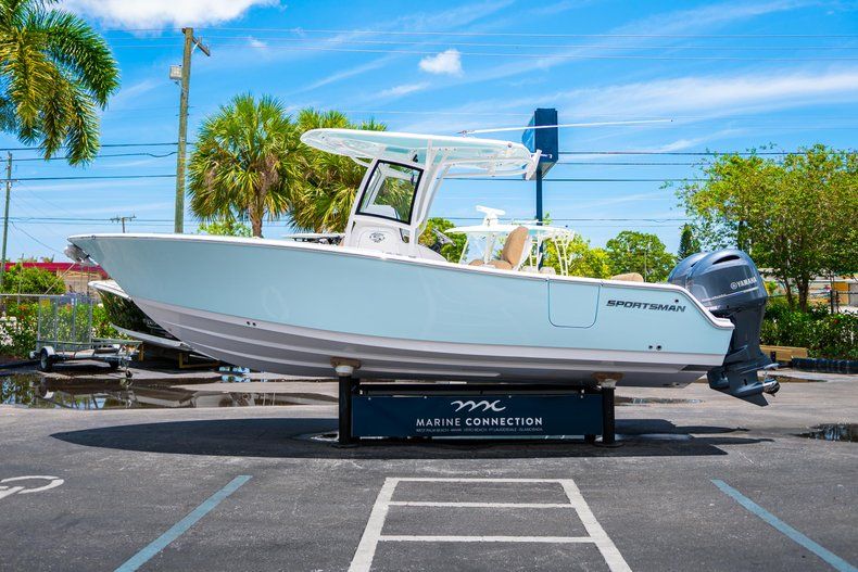 Thumbnail 4 for New 2019 Sportsman Heritage 251 Center Console boat for sale in West Palm Beach, FL