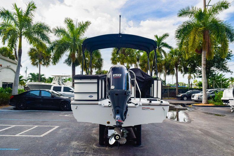 Thumbnail 6 for New 2019 Hurricane FunDeck FD 226 OB boat for sale in West Palm Beach, FL