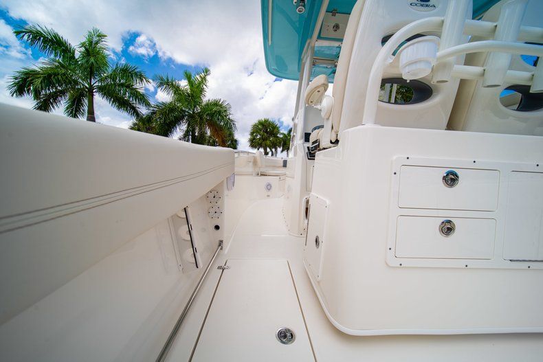 Thumbnail 18 for New 2019 Cobia 280 Center Console boat for sale in West Palm Beach, FL