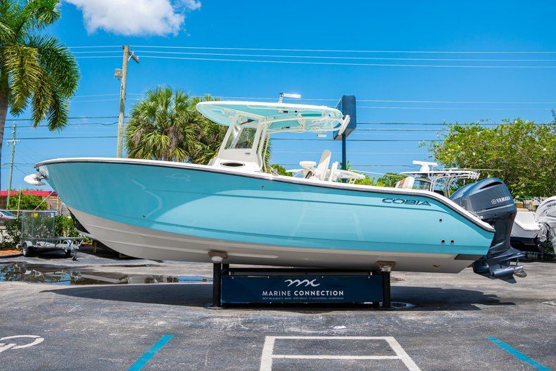Thumbnail 4 for New 2019 Cobia 280 Center Console boat for sale in West Palm Beach, FL