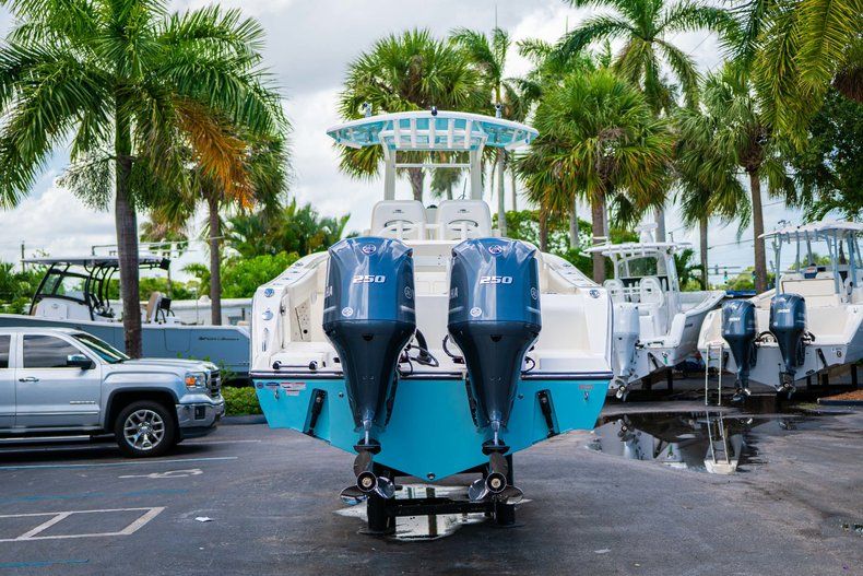 Thumbnail 6 for New 2019 Cobia 280 Center Console boat for sale in West Palm Beach, FL