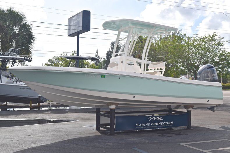 Thumbnail 3 for Used 2017 Robalo 226 Bay Boat boat for sale in West Palm Beach, FL
