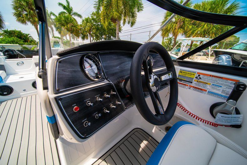 Thumbnail 17 for New 2020 Hurricane SD 217 OB boat for sale in West Palm Beach, FL