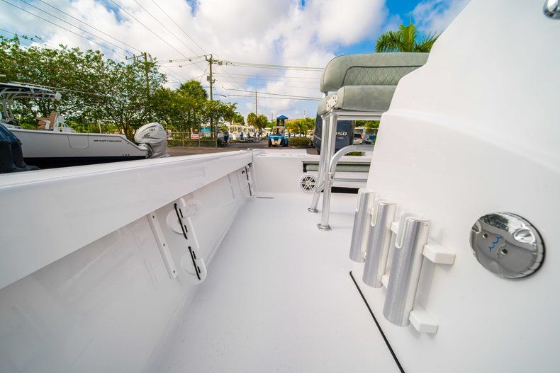 Thumbnail 27 for New 2020 Sportsman Masters 207 Bay Boat boat for sale in Vero Beach, FL