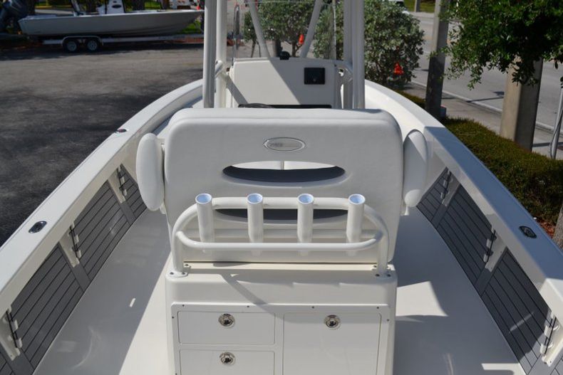 Thumbnail 10 for New 2019 Pathfinder 2600 HPS Bay Boat boat for sale in Vero Beach, FL
