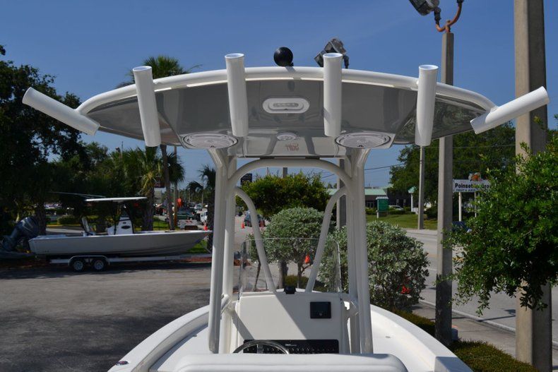 Thumbnail 11 for New 2019 Pathfinder 2600 HPS Bay Boat boat for sale in Vero Beach, FL