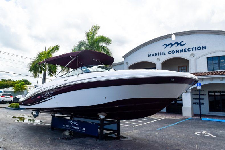 Thumbnail 1 for New 2019 Hurricane SD 2690 OB boat for sale in West Palm Beach, FL