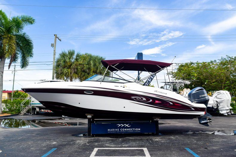 Thumbnail 4 for New 2019 Hurricane SD 2690 OB boat for sale in West Palm Beach, FL