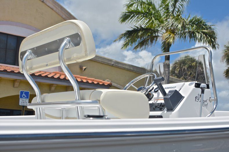 Thumbnail 9 for New 2017 Sportsman 19 Island Reef boat for sale in West Palm Beach, FL