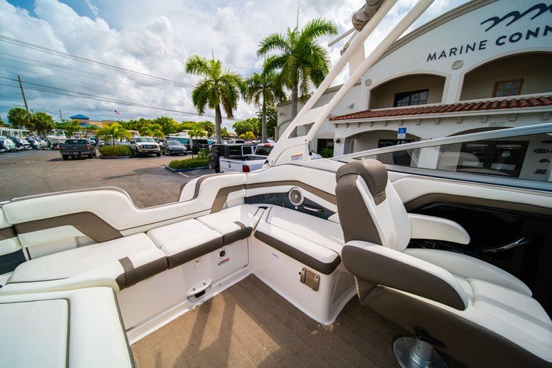 Thumbnail 17 for Used 2015 Yamaha 242 Limited S boat for sale in West Palm Beach, FL