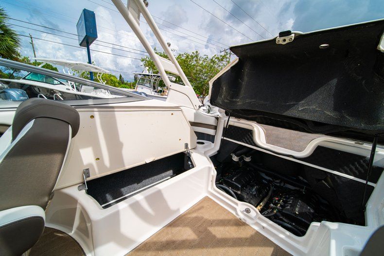 Thumbnail 16 for Used 2015 Yamaha 242 Limited S boat for sale in West Palm Beach, FL
