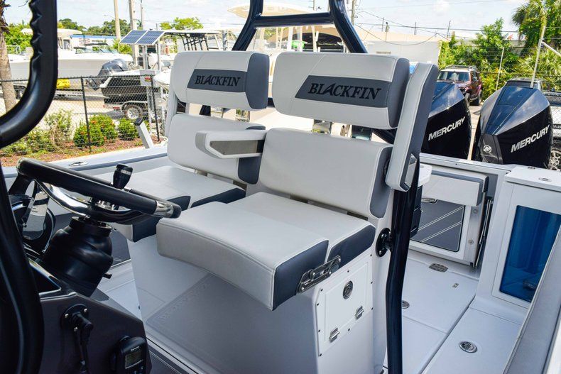 Thumbnail 34 for New 2019 Blackfin 272CC Center Console boat for sale in Fort Lauderdale, FL