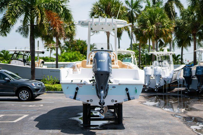 Thumbnail 6 for New 2020 Sportsman Open 212 Center Console boat for sale in West Palm Beach, FL