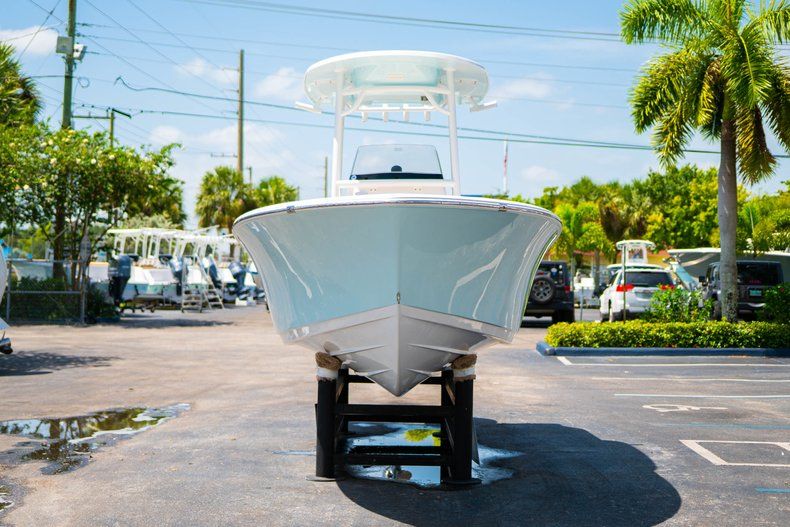 Thumbnail 2 for New 2020 Sportsman Open 212 Center Console boat for sale in West Palm Beach, FL
